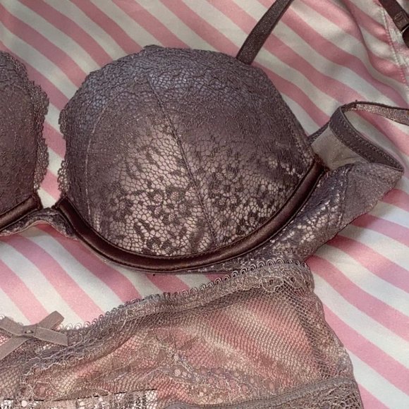 VS Dream Angels 32C Bra + Matching Panty Small - Picture 3 of 4